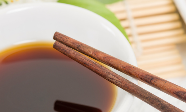 Alternativas saludables a la salsa de soja para disfrutar del sushi sin preocupaciones Alternativas saludables a la salsa de soja para disfrutar del sushi sin preocupaciones